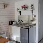 Couette-café Le Jardin-chambres D'hôtes En Baie