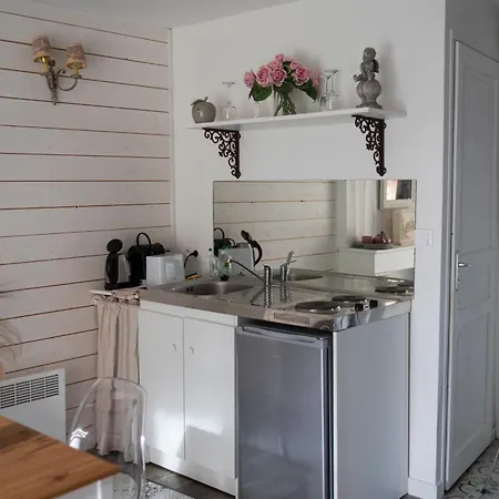 Frühstückspension Le Jardin-chambres D'hotes En Baie
