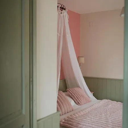 Le Jardin-chambres D'hotes En Baie Frühstückspension 4*