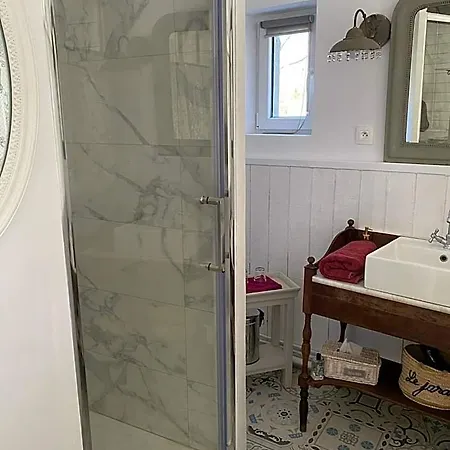 Le Jardin-chambres D'hotes En Baie 4*