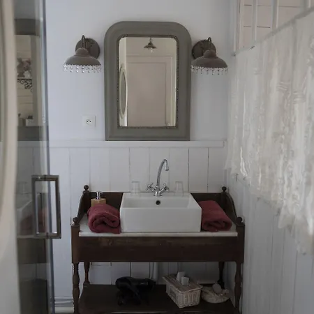 Le Jardin-chambres D'hotes En Baie Frühstückspension