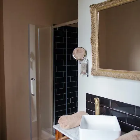 Bed & Breakfast Le Jardin-chambres D'hotes En Baie 4*