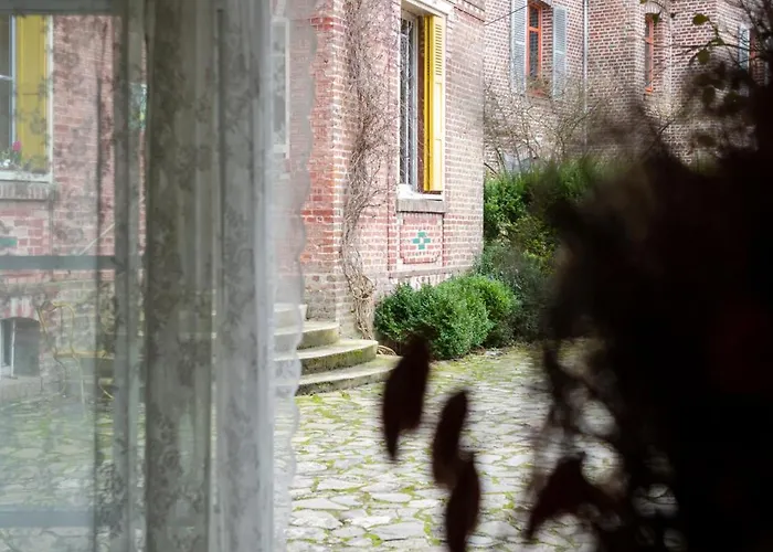 Le Jardin-chambres D'hôtes En Baie Cahon