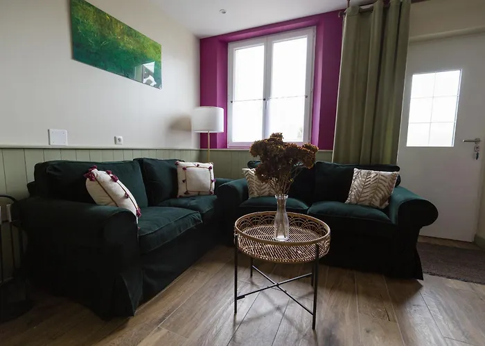 Le Jardin-chambres D'hôtes En Baie Couette-café 4*